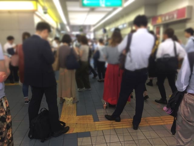 駅の構内