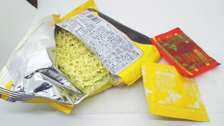 チーズタッカルビ麺の封入物