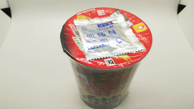 カップ麺のパッケージ