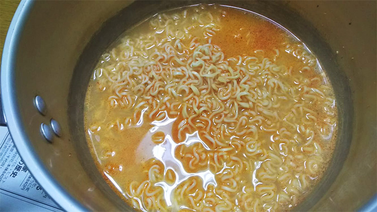 美味しそうなインスタントラーメン