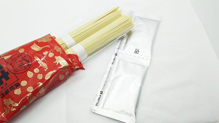 乾麺とスープ
