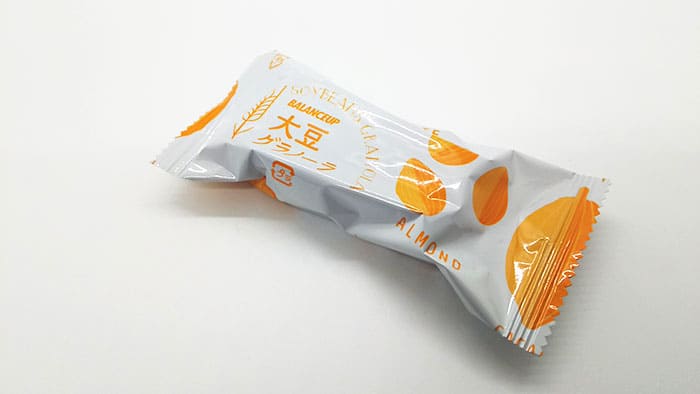 3枚入りのグラノーラの包み