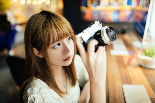 カメラ女子