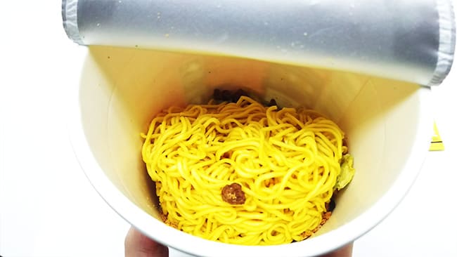 黄色い麺